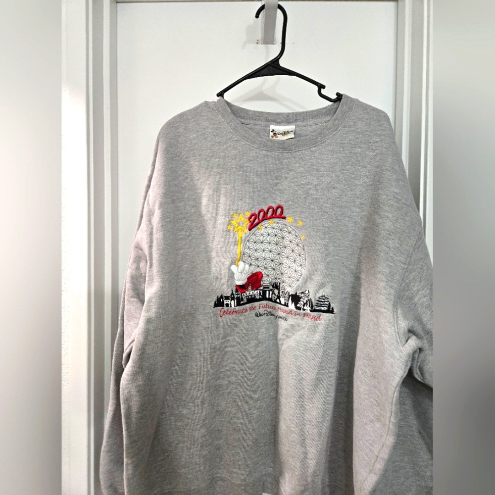 Disney 2000 EPCOT Sweatshirt